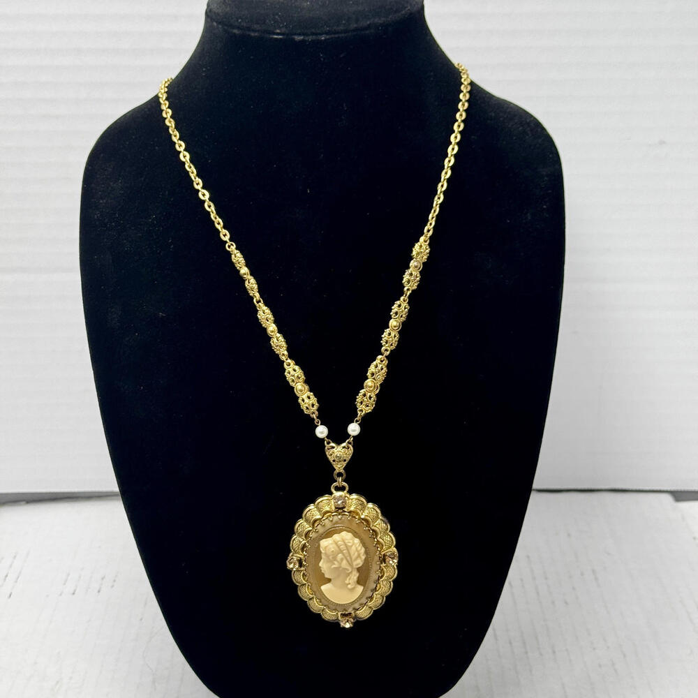 Vintage Western Germany Ornate Scalloped Gold Filigree Cameo Necklace